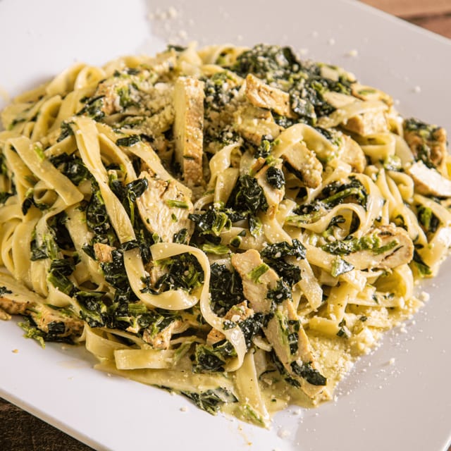 Chicken Spinach Alfredo Lunch.