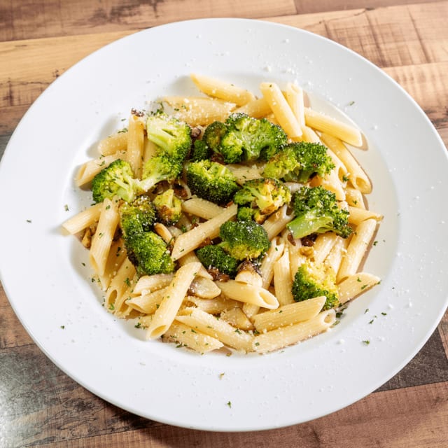 Broccoli, Garlic & Oil.